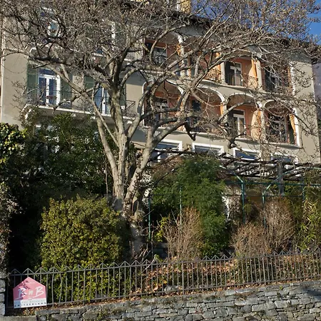 Casa *